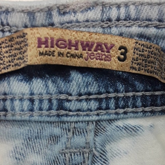 Distressed Shorts 3 Sz Bleach Wash Cutoff Jean Shorts by Highway - Picture 2 of 9